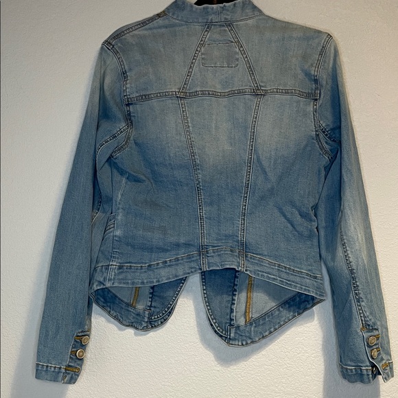 Carol Anderson by Invitation (CAbi) Light Blue Denim Jacket - Picture 2 of 6